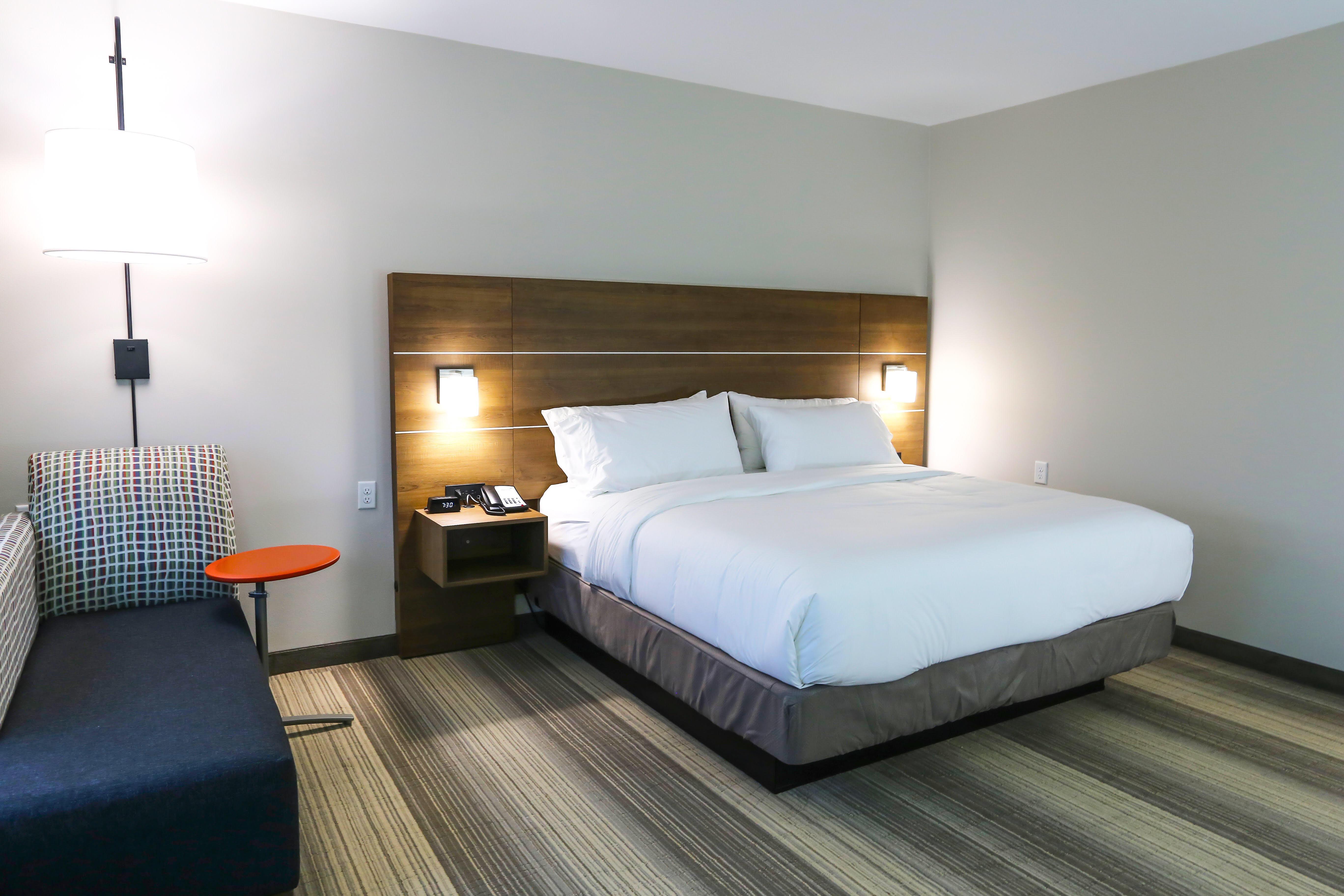Express & - Houston Iah - Beltway 8 By Ihg Hotel