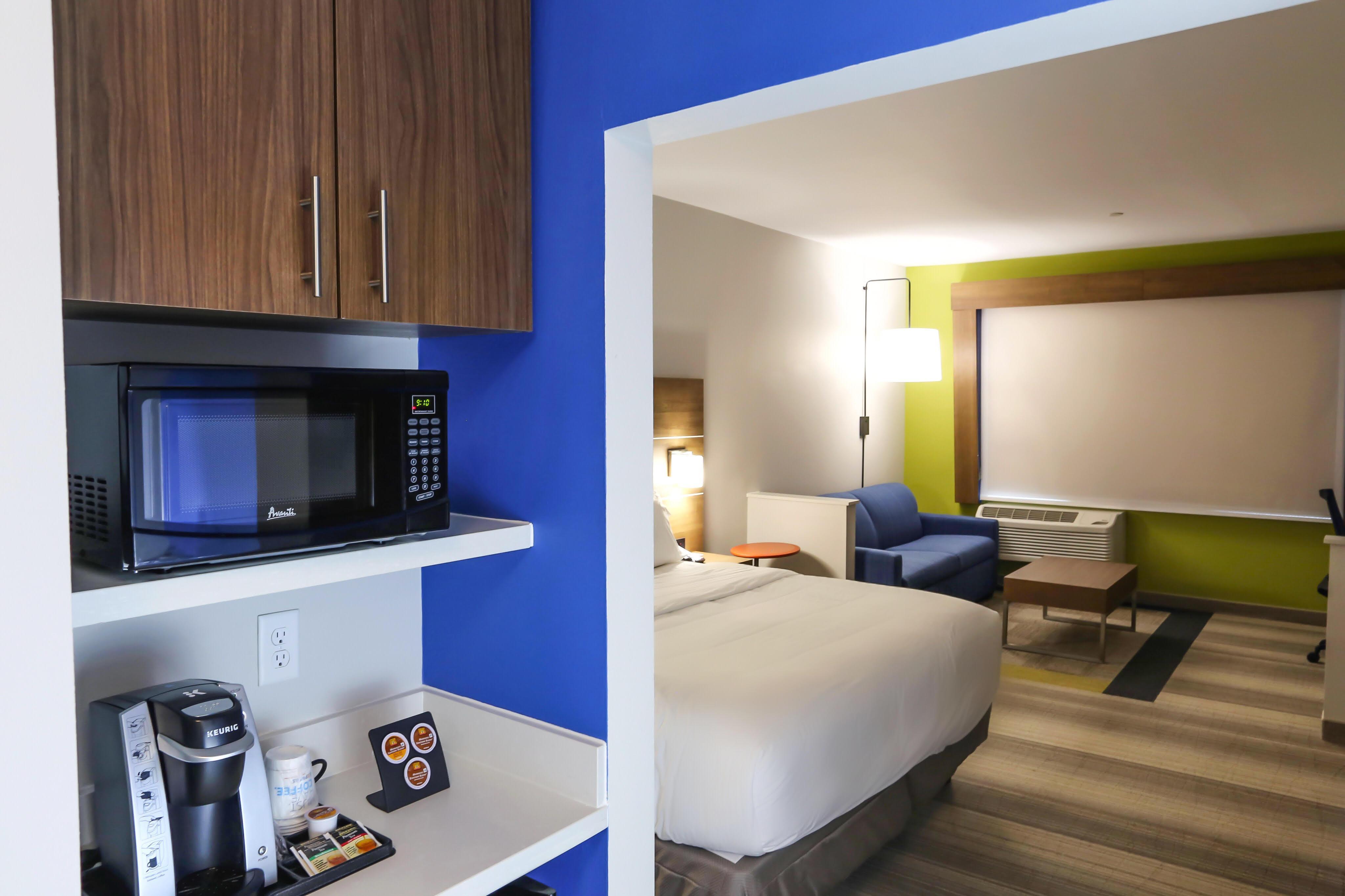 Hotel Express & - Houston Iah - Beltway 8 By Ihg