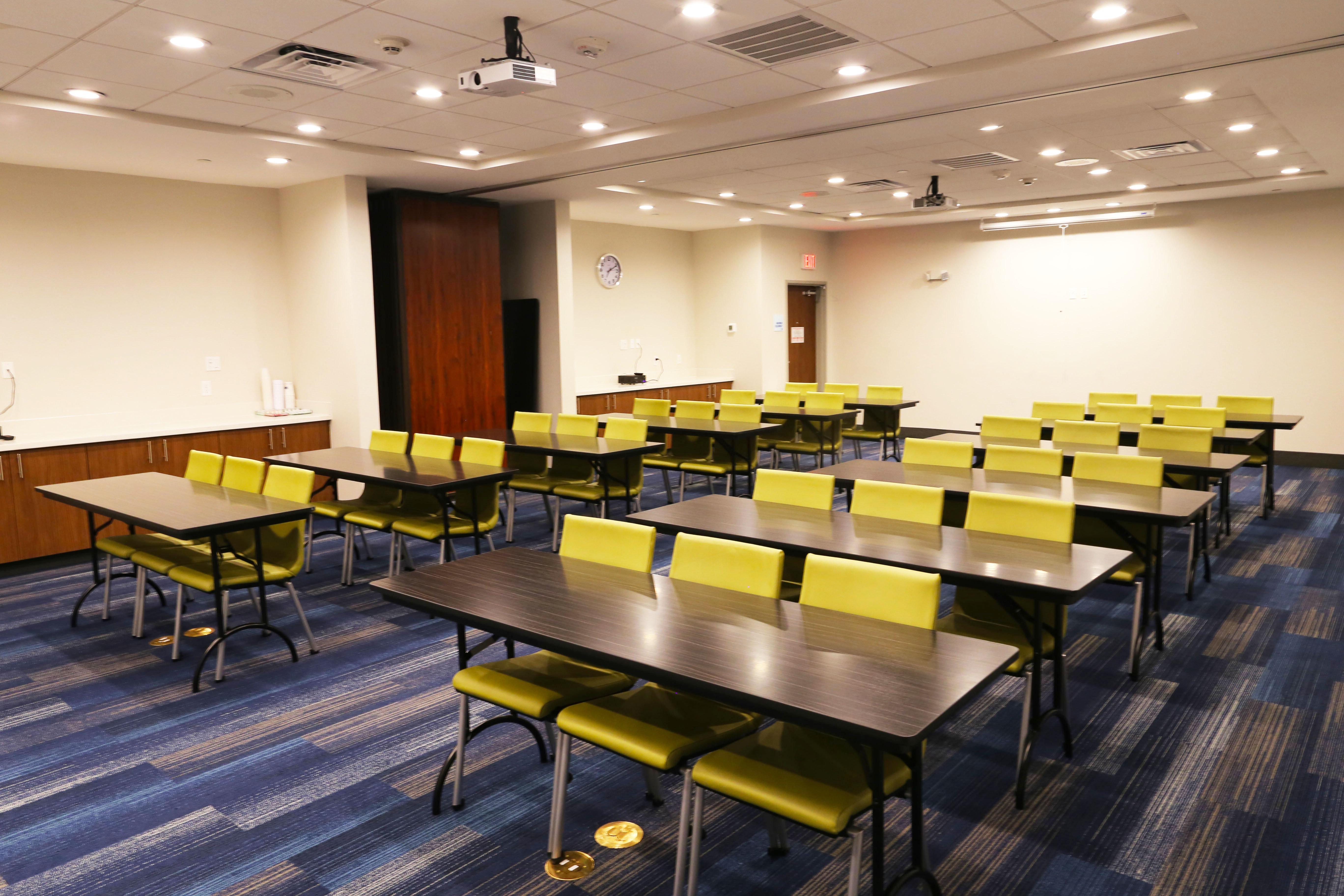 Express & - Houston Iah - Beltway 8 By Ihg 3*