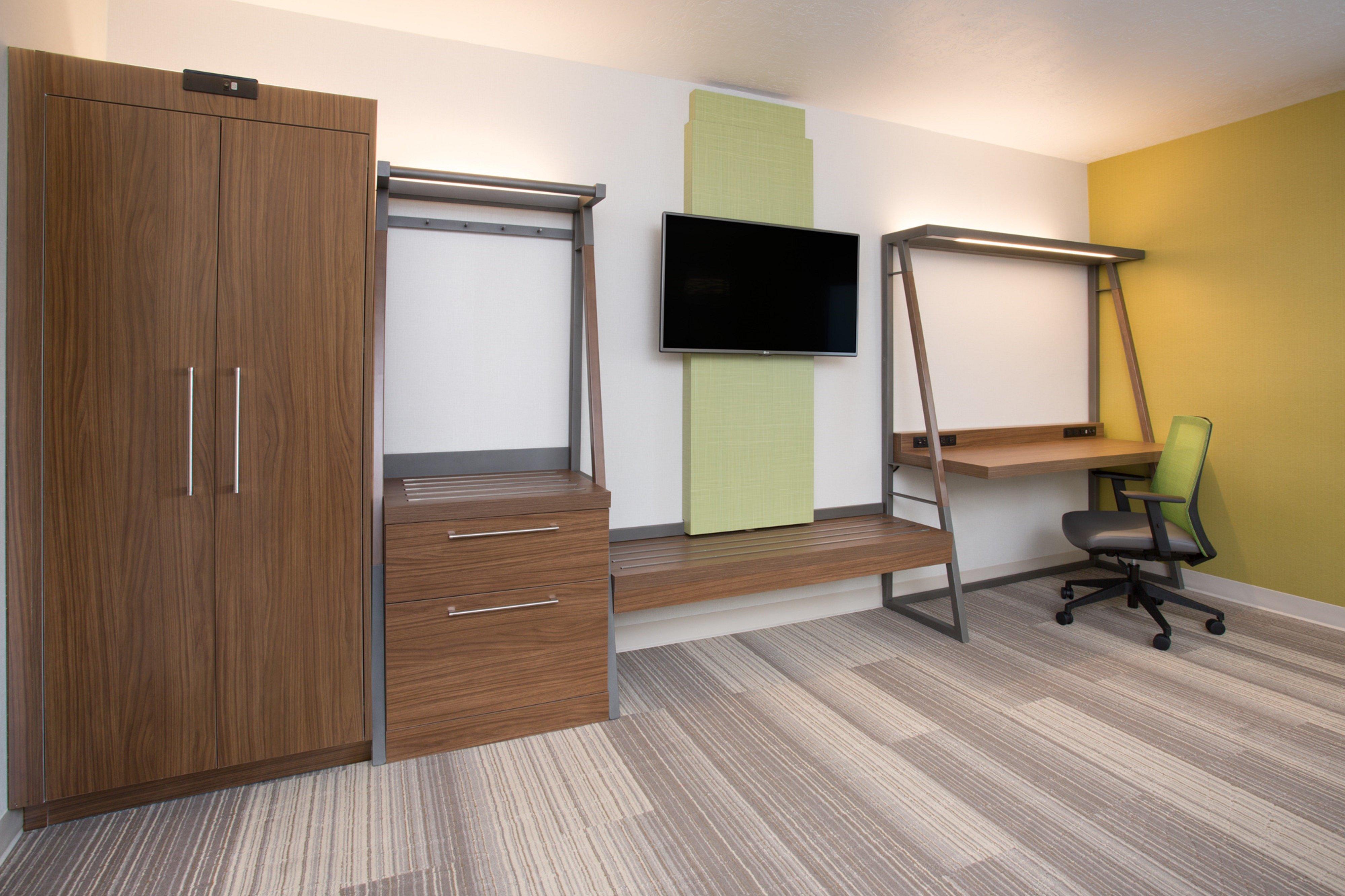 Express & - Houston Iah - Beltway 8 By Ihg Hotel