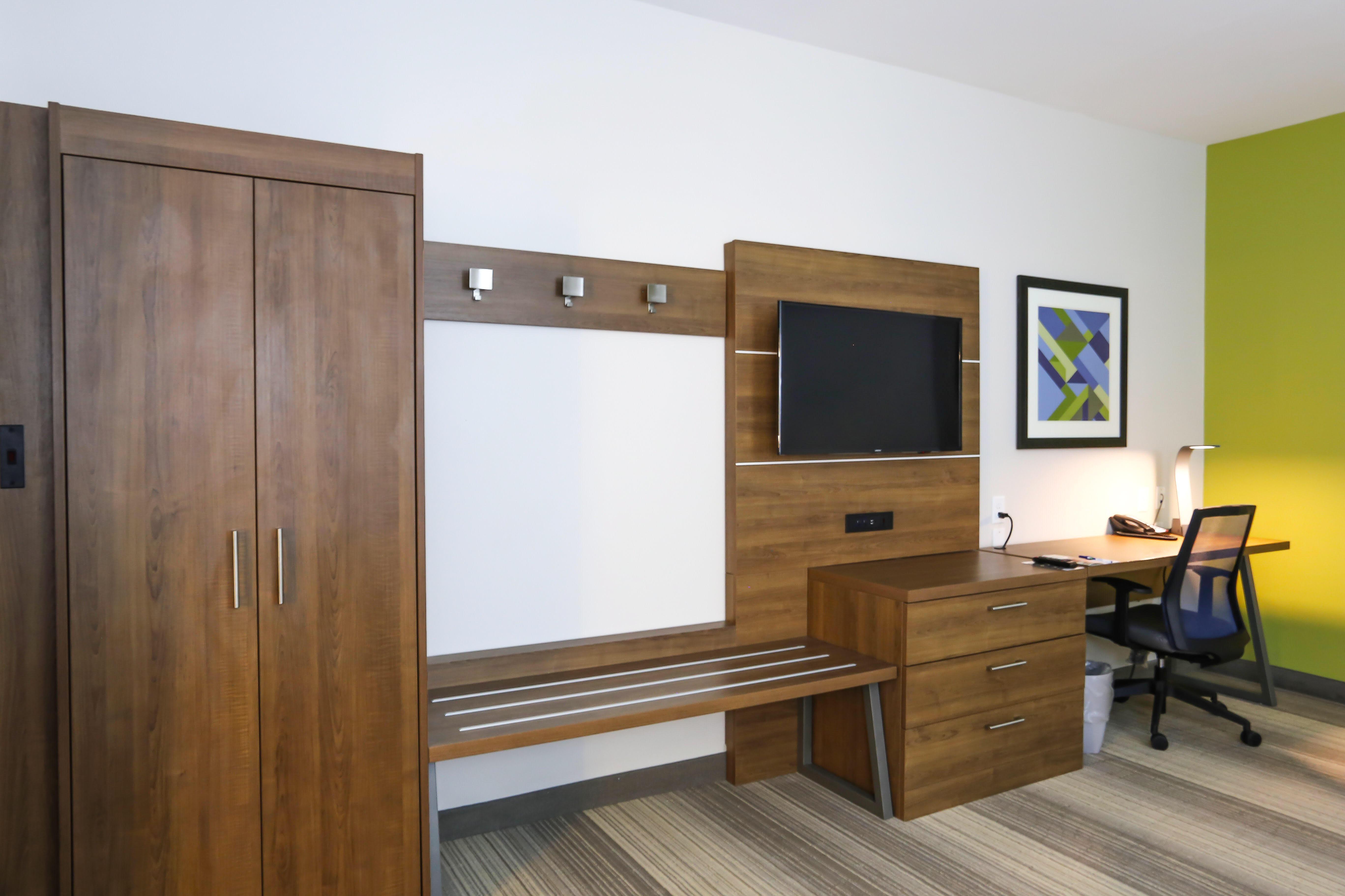 Express & - Houston Iah - Beltway 8 By Ihg Hotel